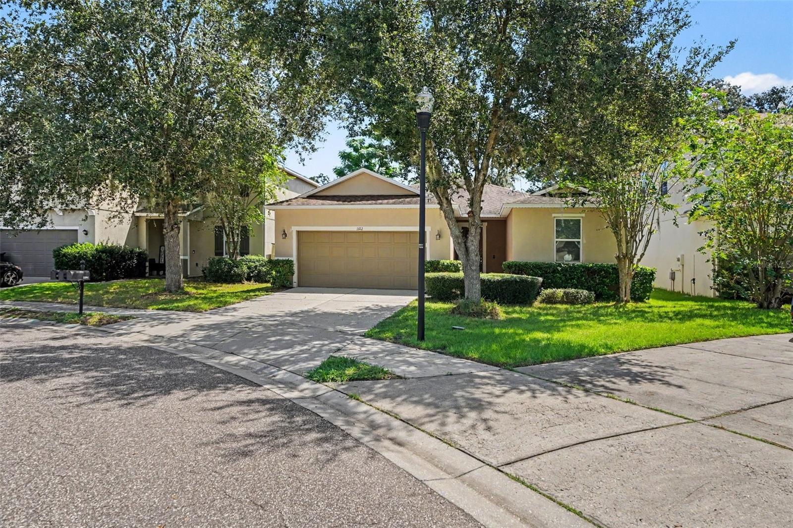 1102 CANYON OAKS DR — photo 2
