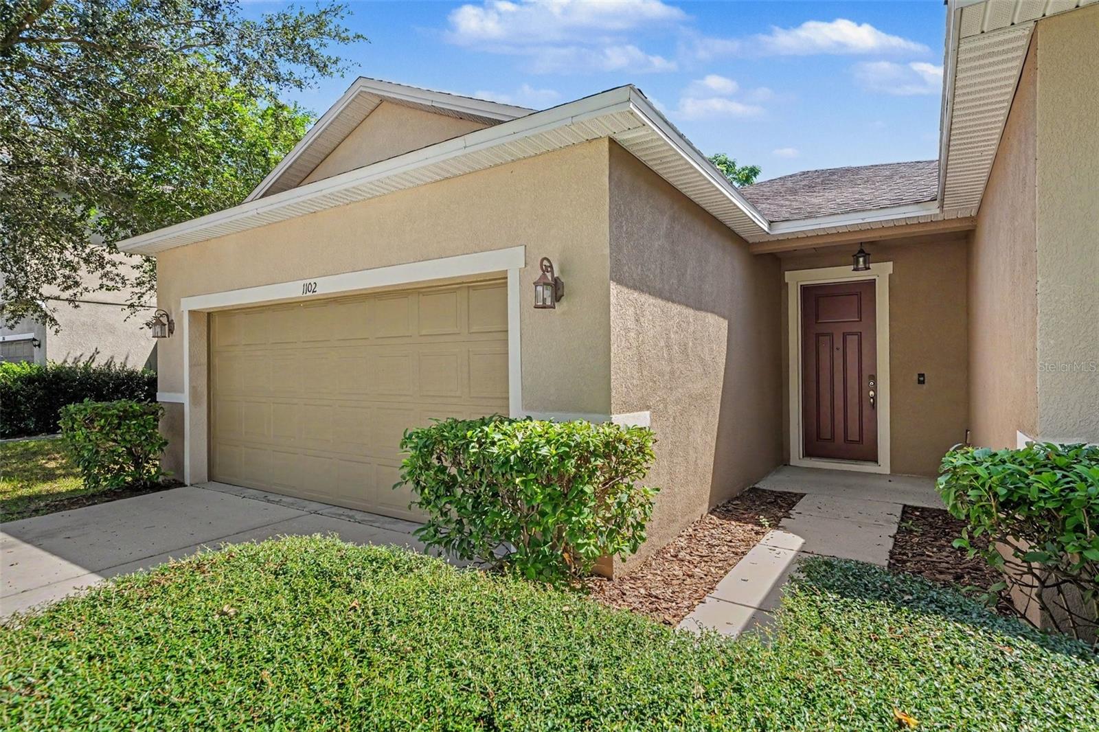 1102 CANYON OAKS DR — photo 9