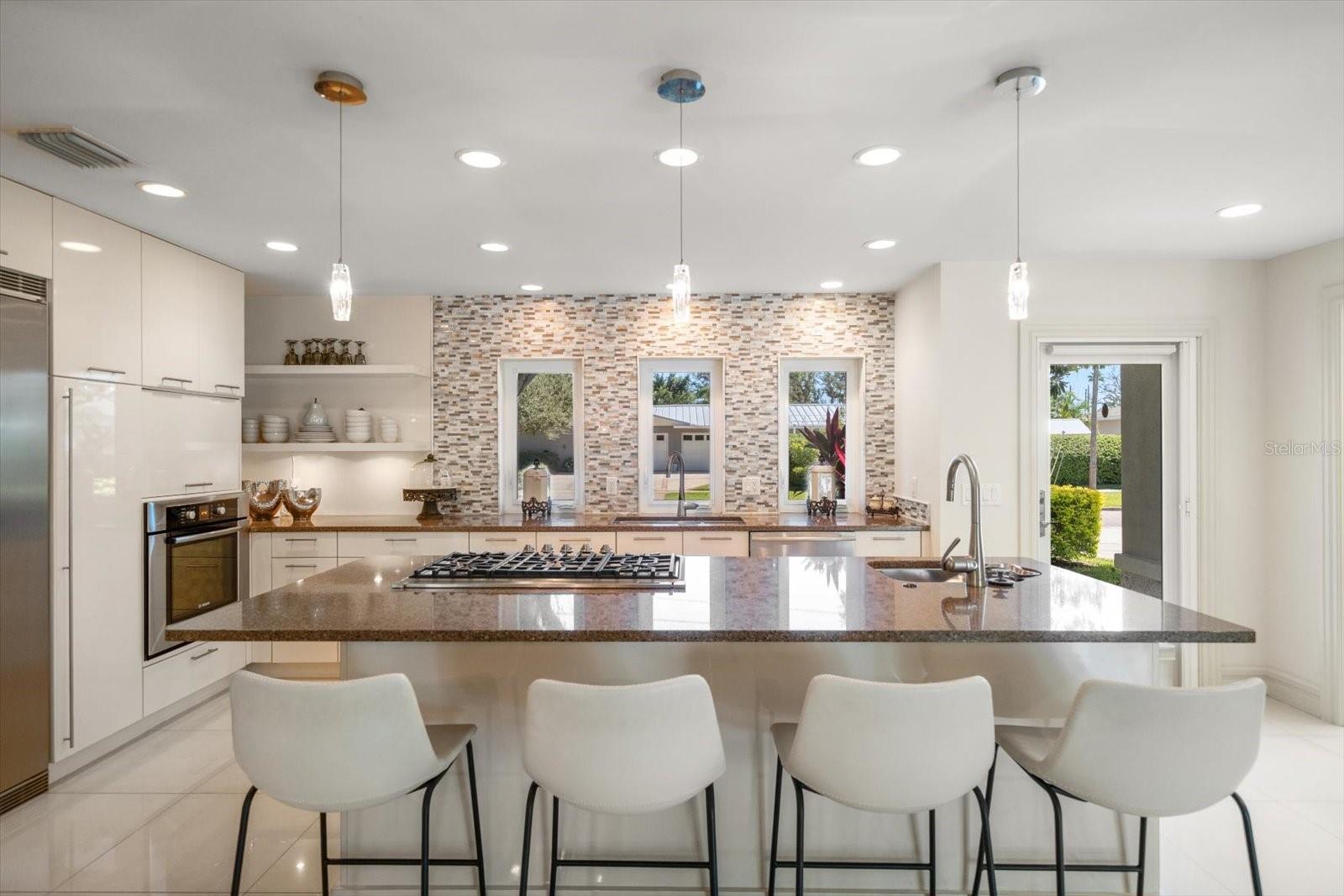 485 PARK AVE — photo 11