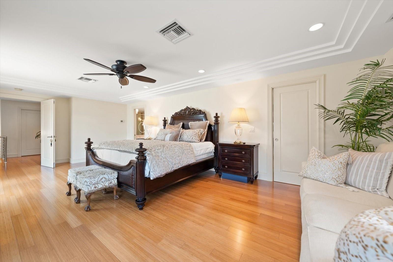 485 PARK AVE — photo 29