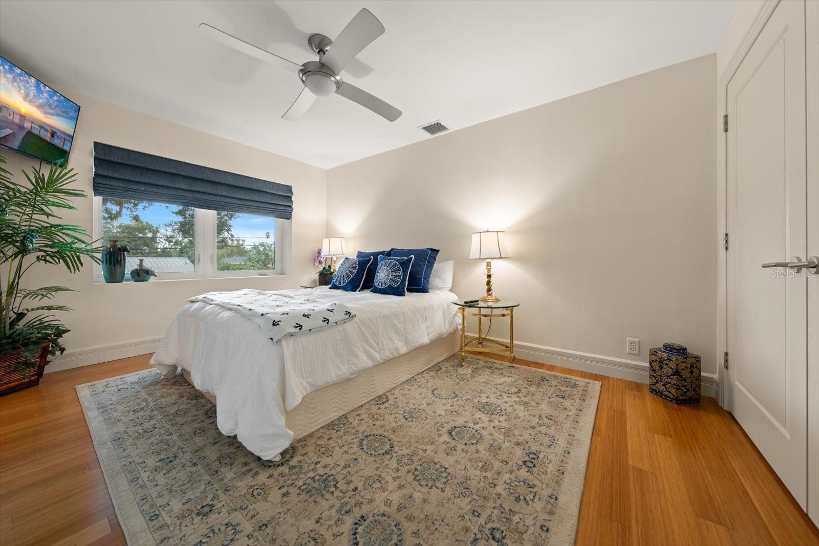 485 PARK AVE — photo 45