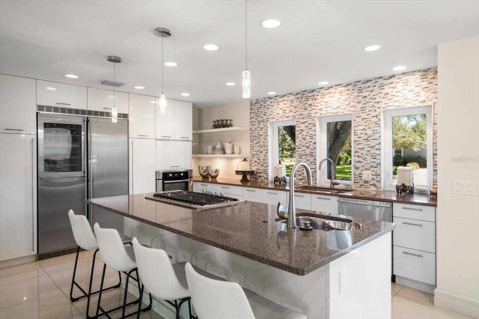 485 PARK AVE — photo 13