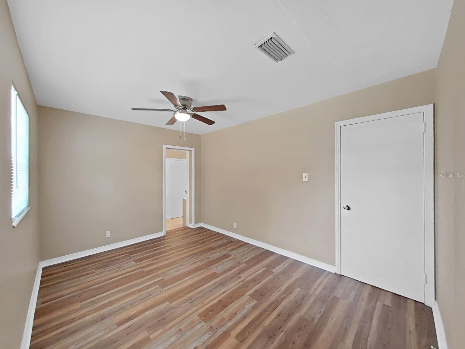 4411 BASS ST — photo 37