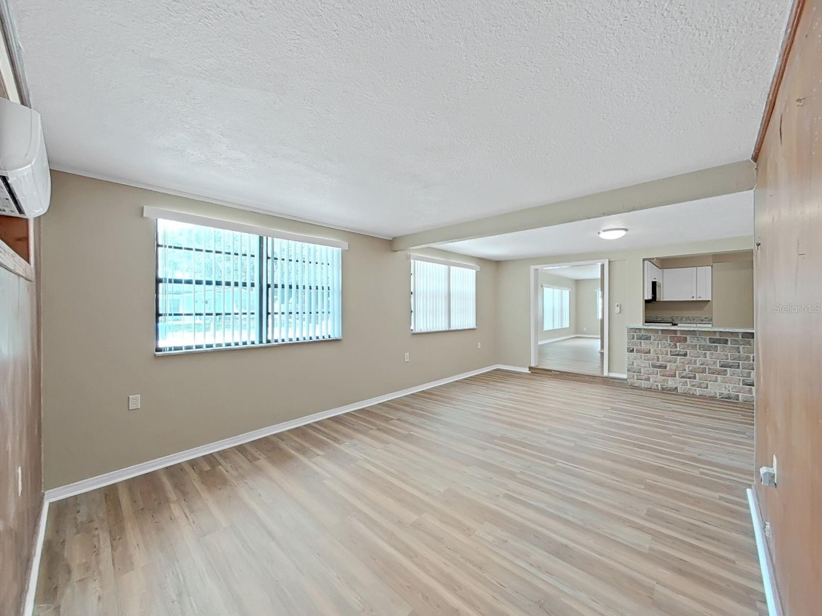 4411 BASS ST — photo 29