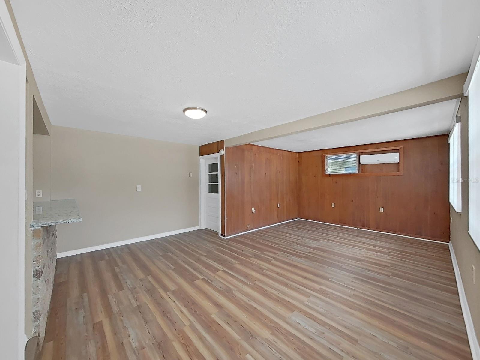 4411 BASS ST — photo 26