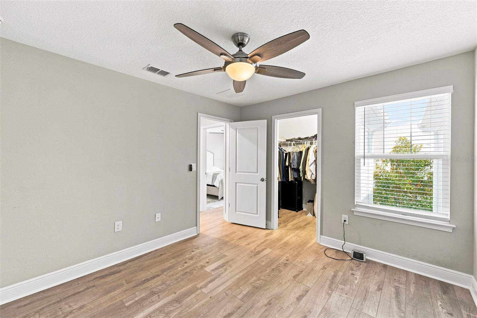 1103 MANGO CT — photo 32