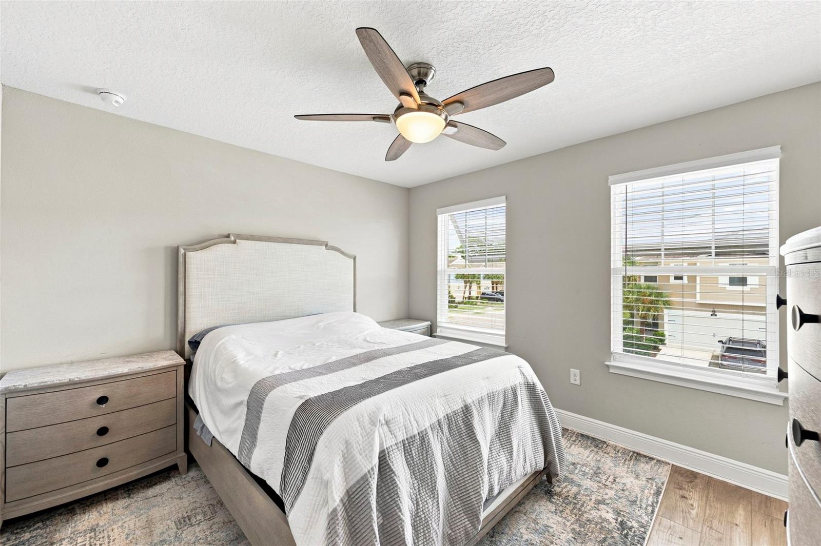 1103 MANGO CT — photo 33