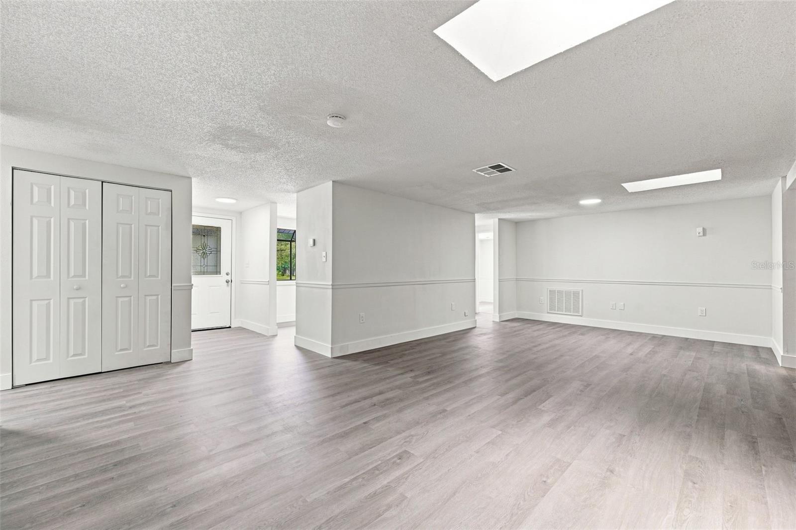 11666 SEMINOLE DR — photo 9