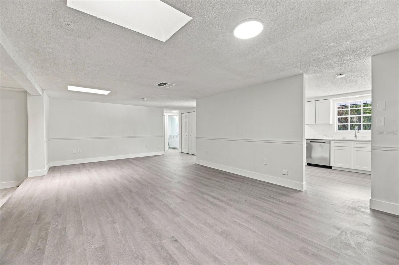 11666 SEMINOLE DR — photo 12