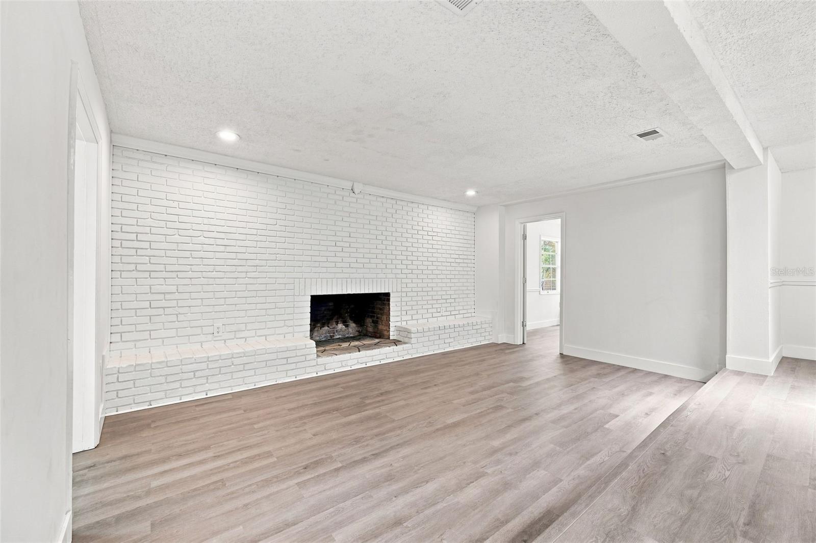 11666 SEMINOLE DR — photo 13