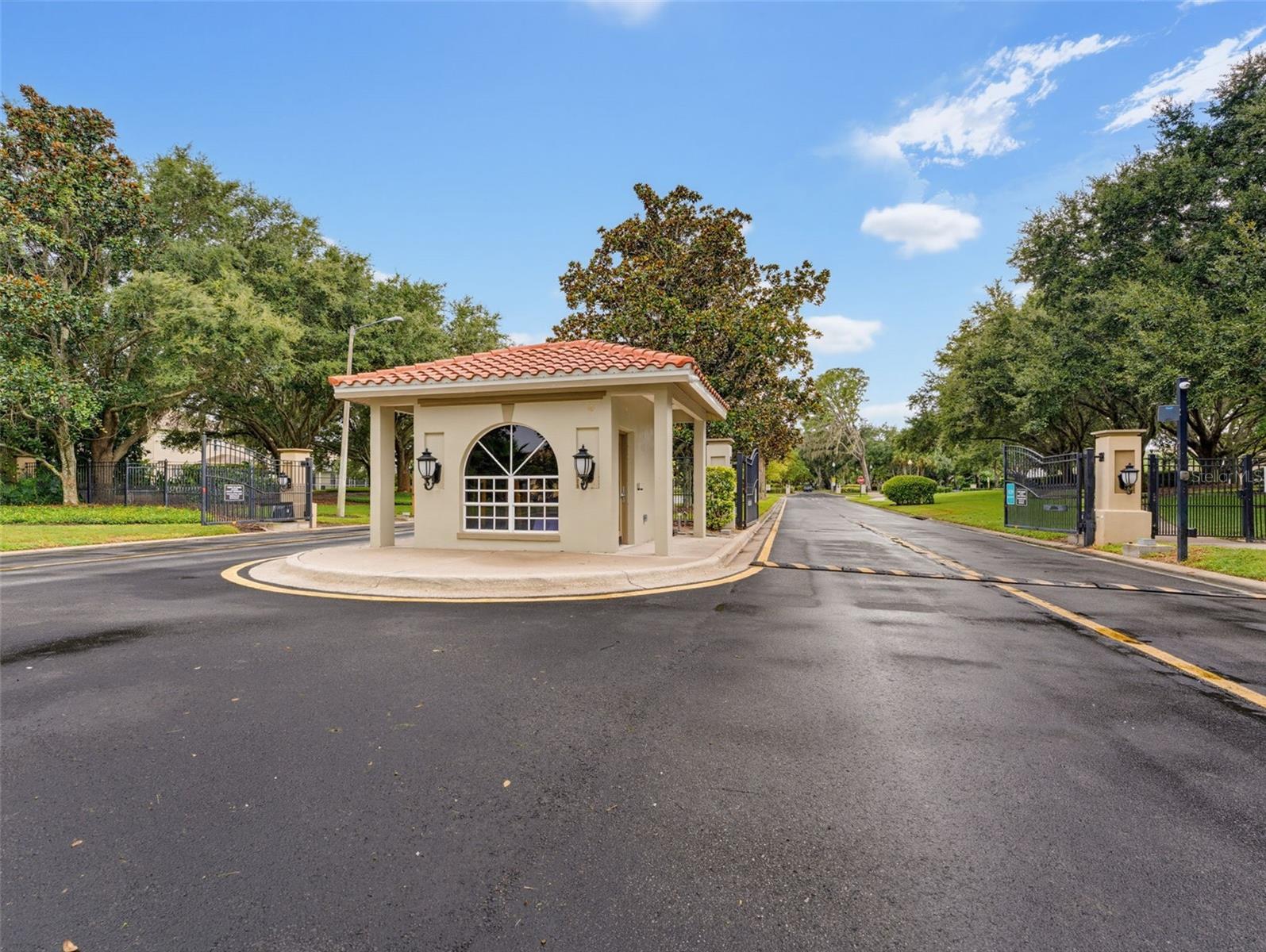 1900 CARDAMON DR — photo 84