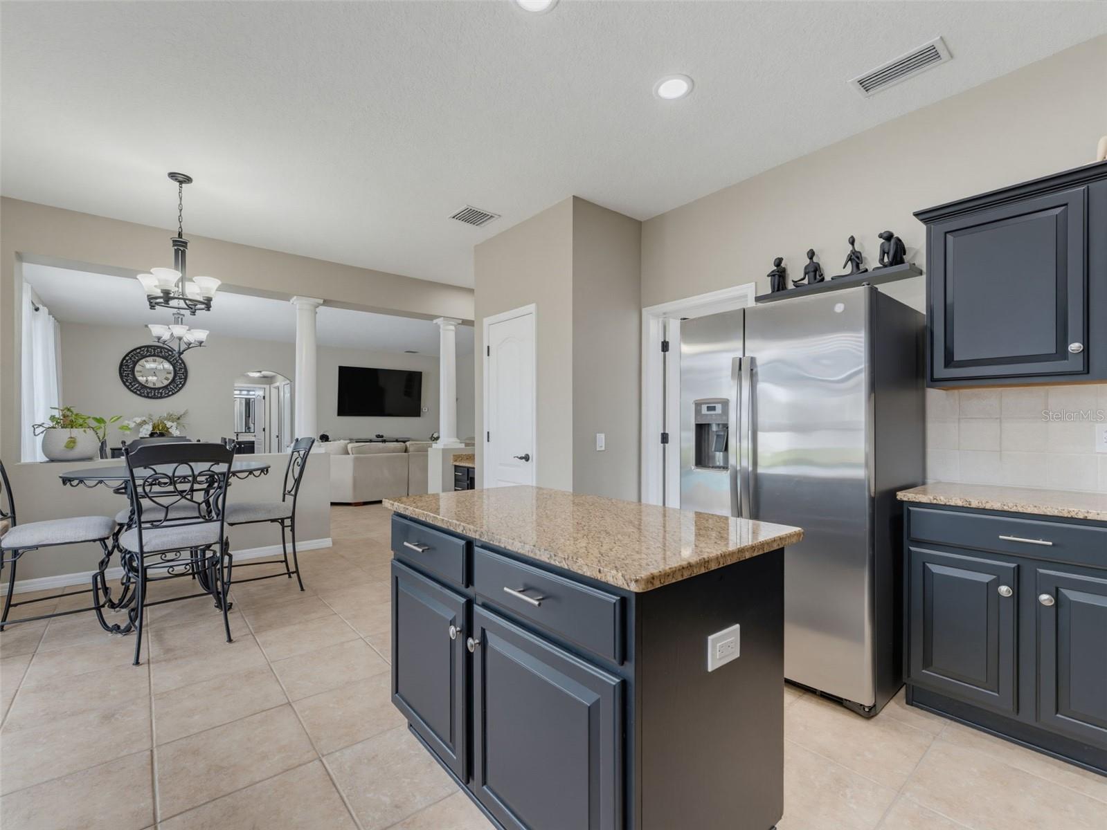 1900 CARDAMON DR — photo 29