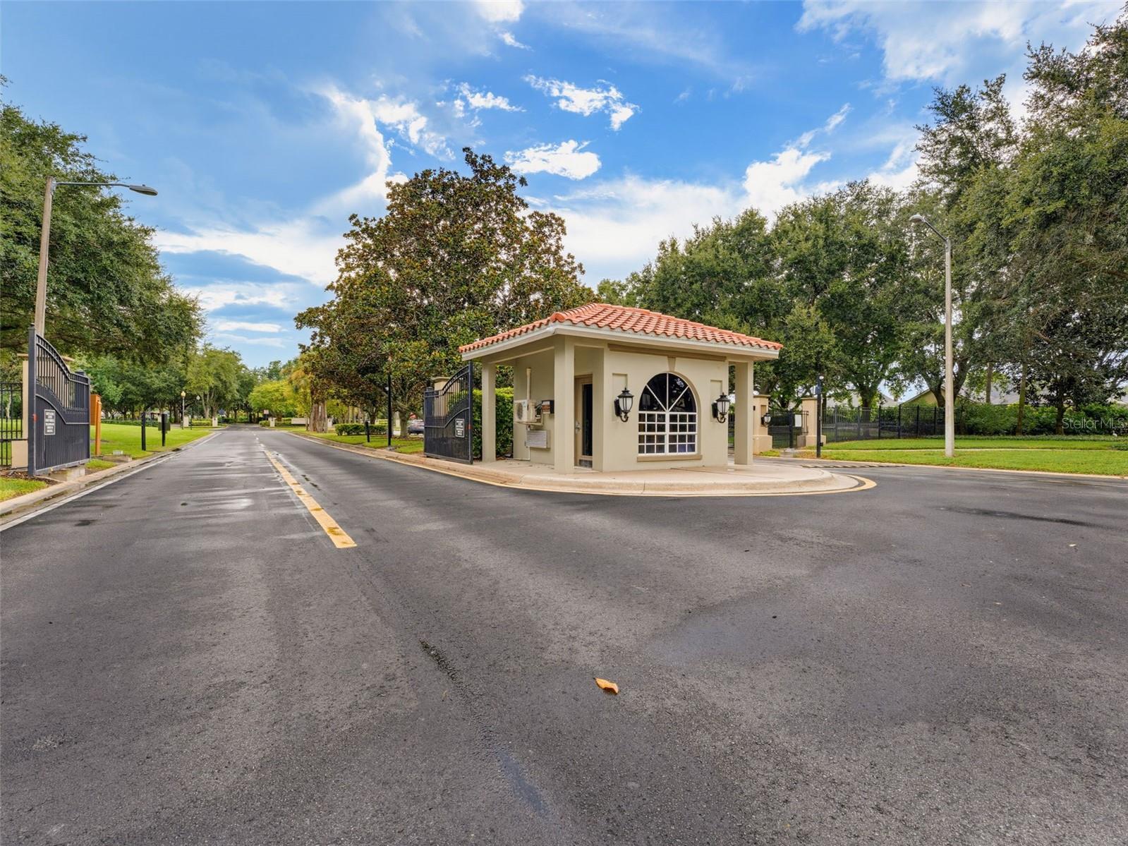 1900 CARDAMON DR — photo 86