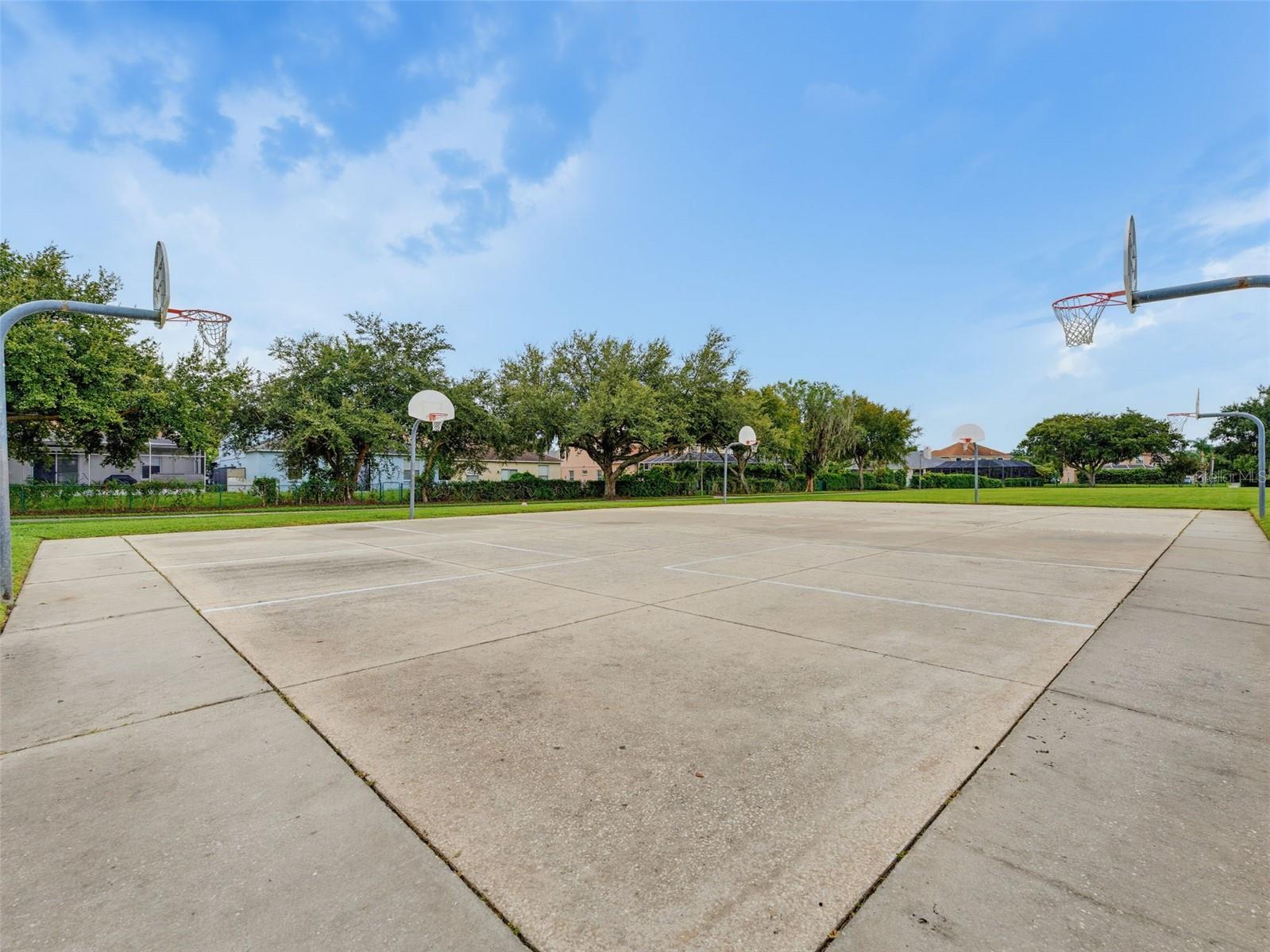 1900 CARDAMON DR — photo 89