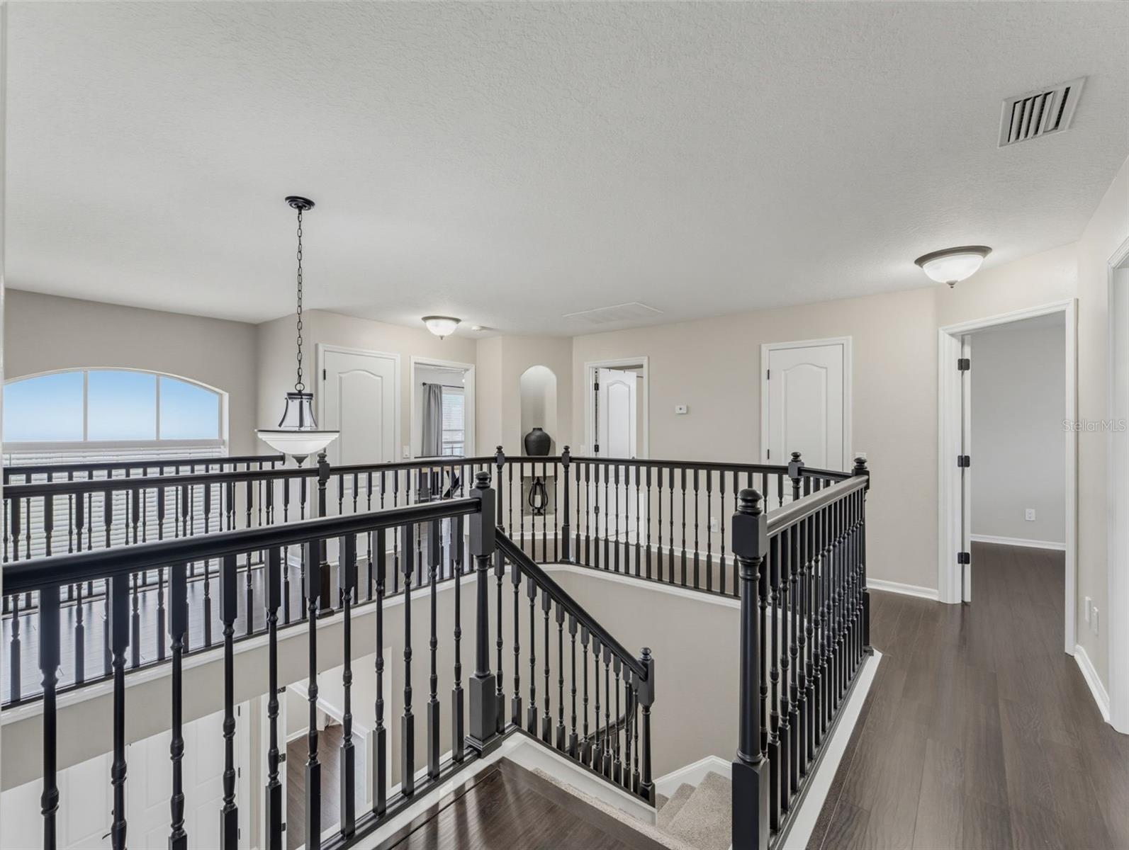 1900 CARDAMON DR — photo 37