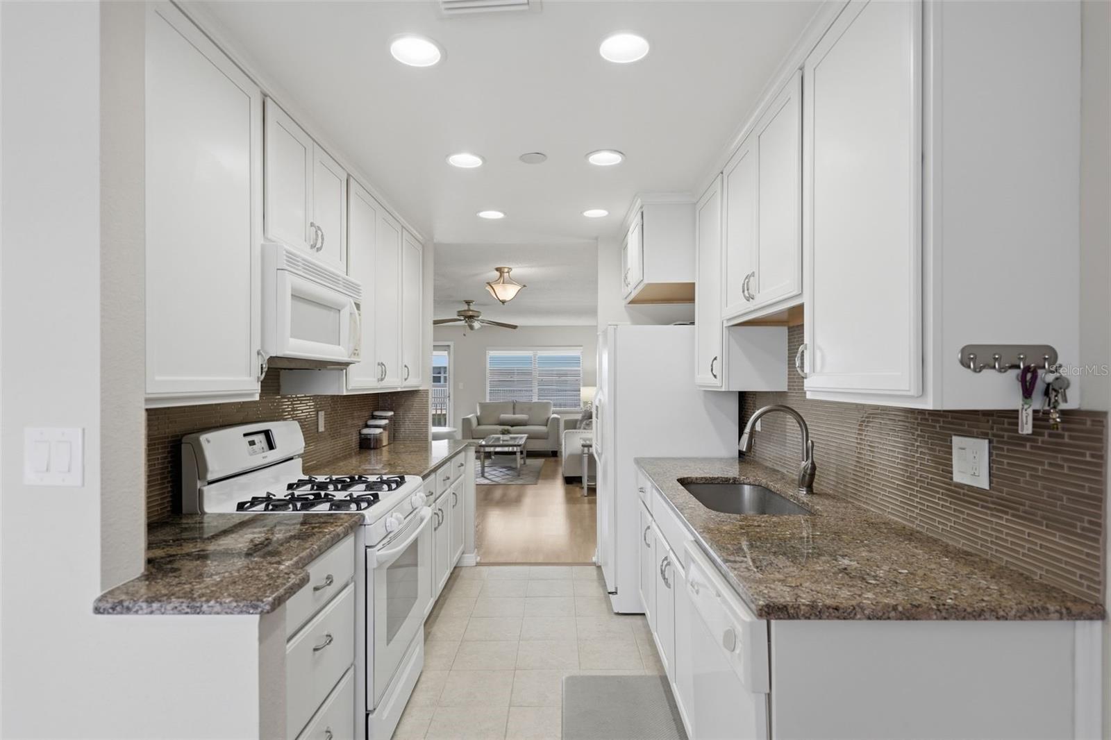10033 64TH AVE N #16 — photo 11