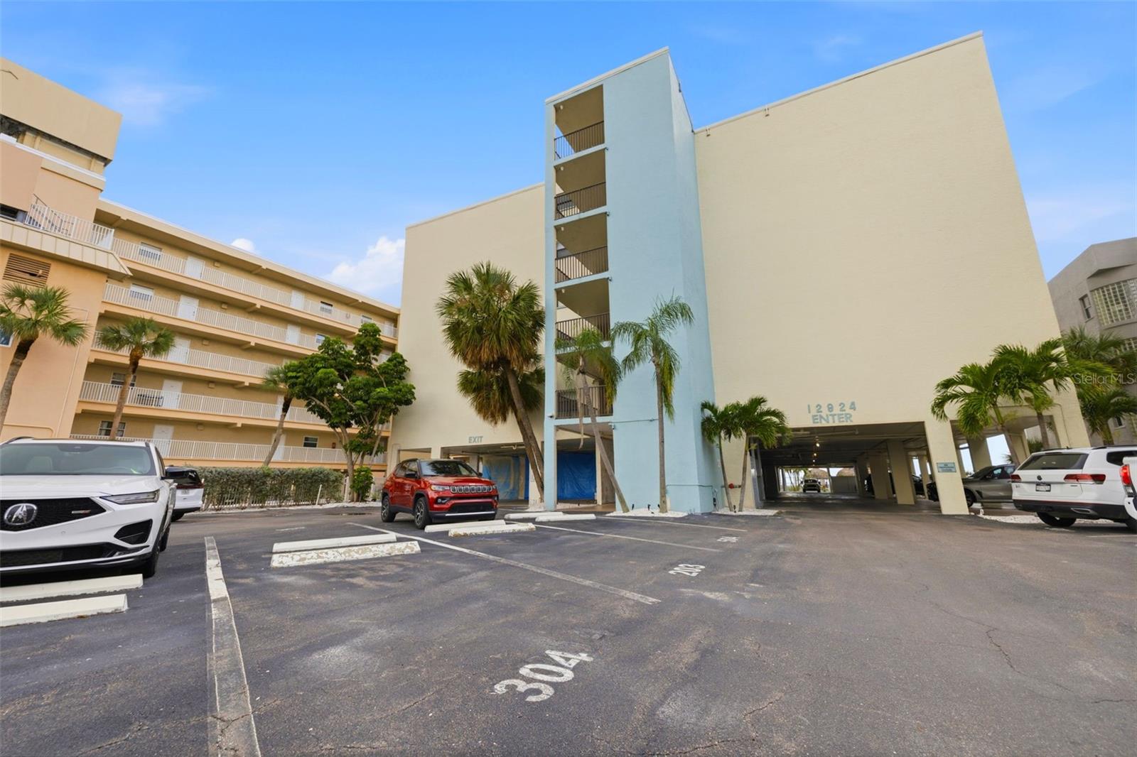 12924 GULF BLVD #304 — photo 40