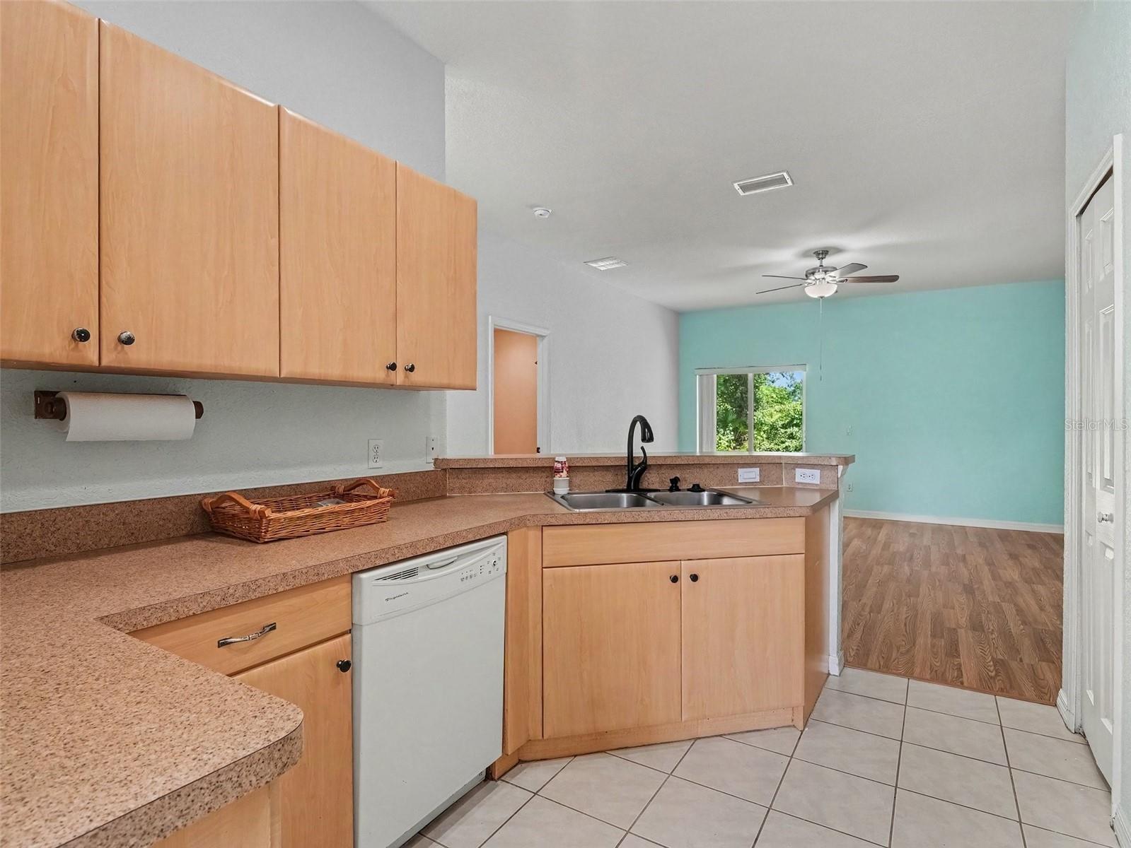 4288 DUREVE AVE — photo 3