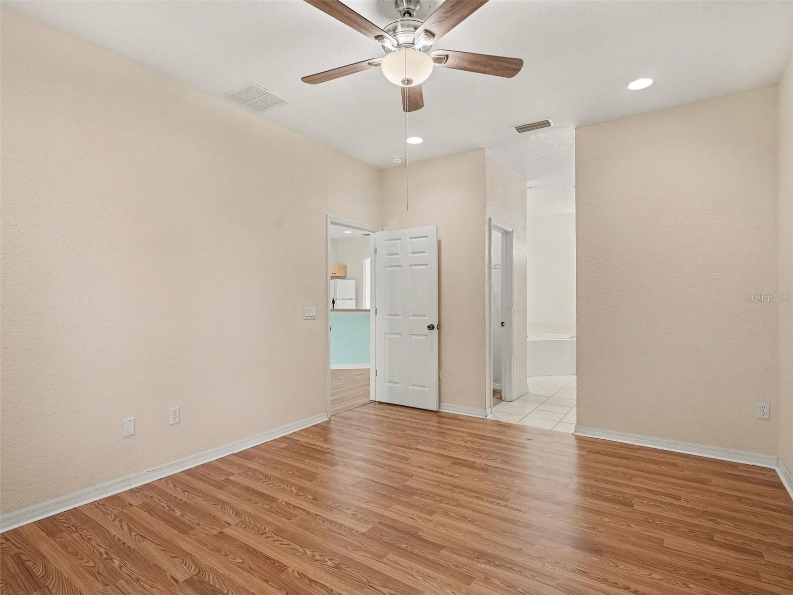 4288 DUREVE AVE — photo 21