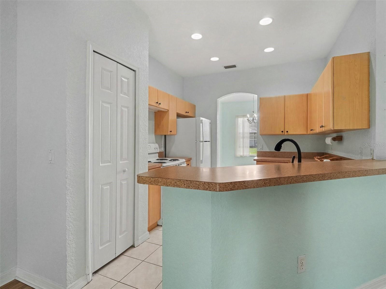 4288 DUREVE AVE — photo 16