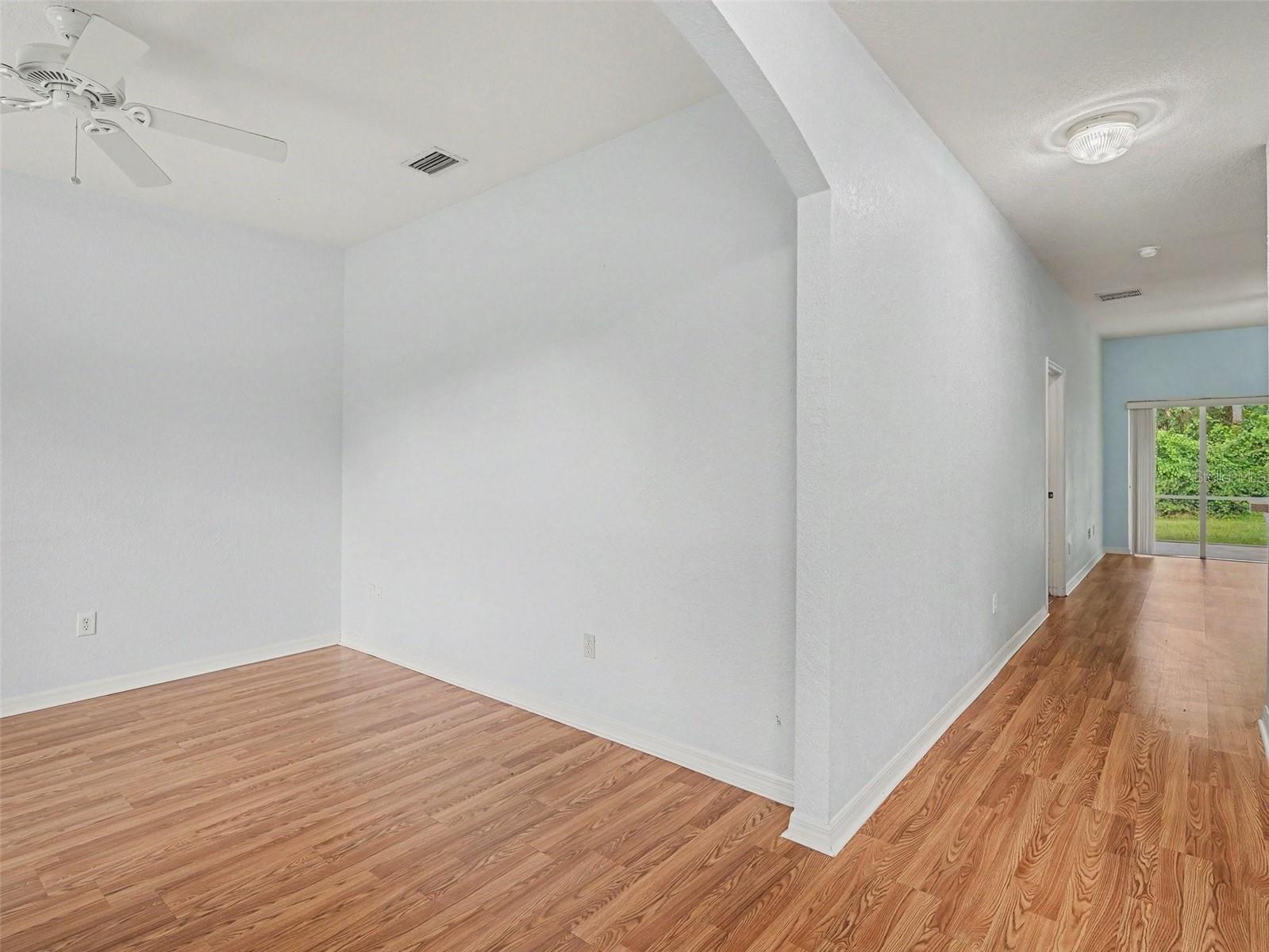 4288 DUREVE AVE — photo 10