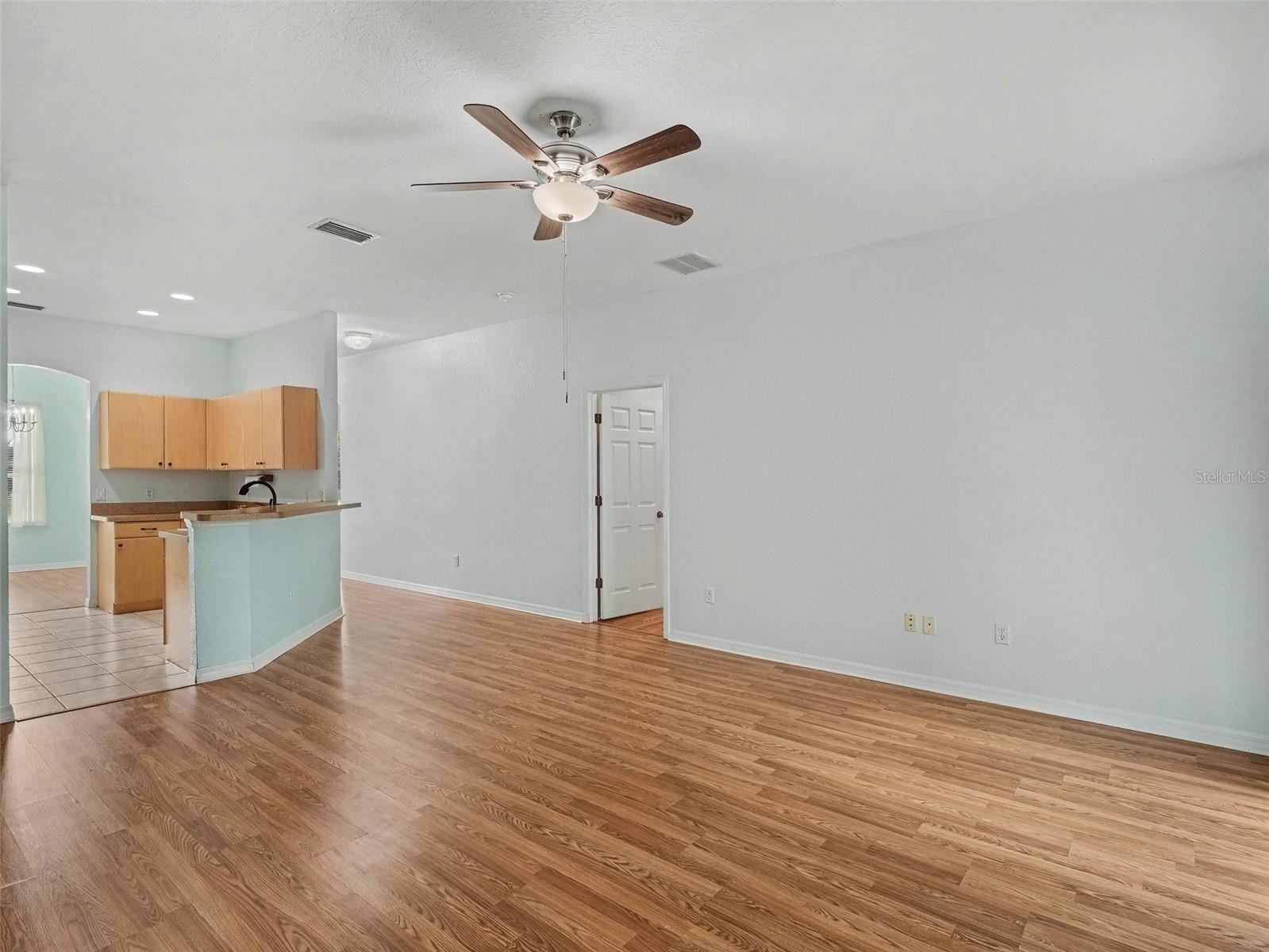 4288 DUREVE AVE — photo 13