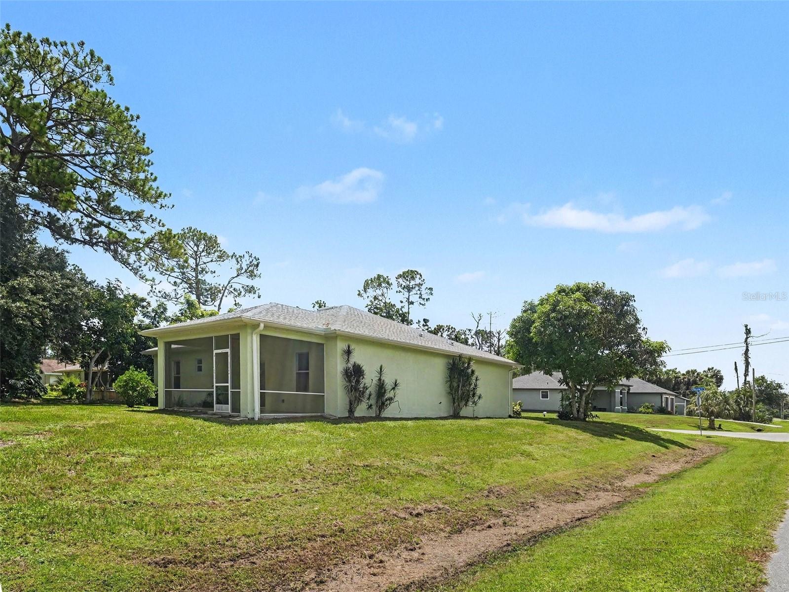4288 DUREVE AVE — photo 32