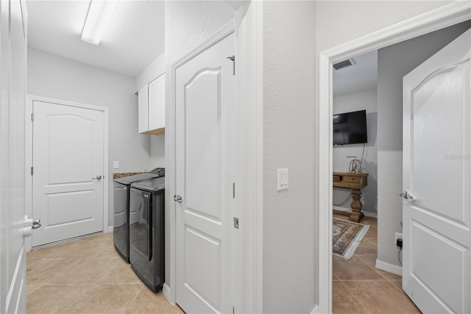 13834 VANCANZA DR — photo 21