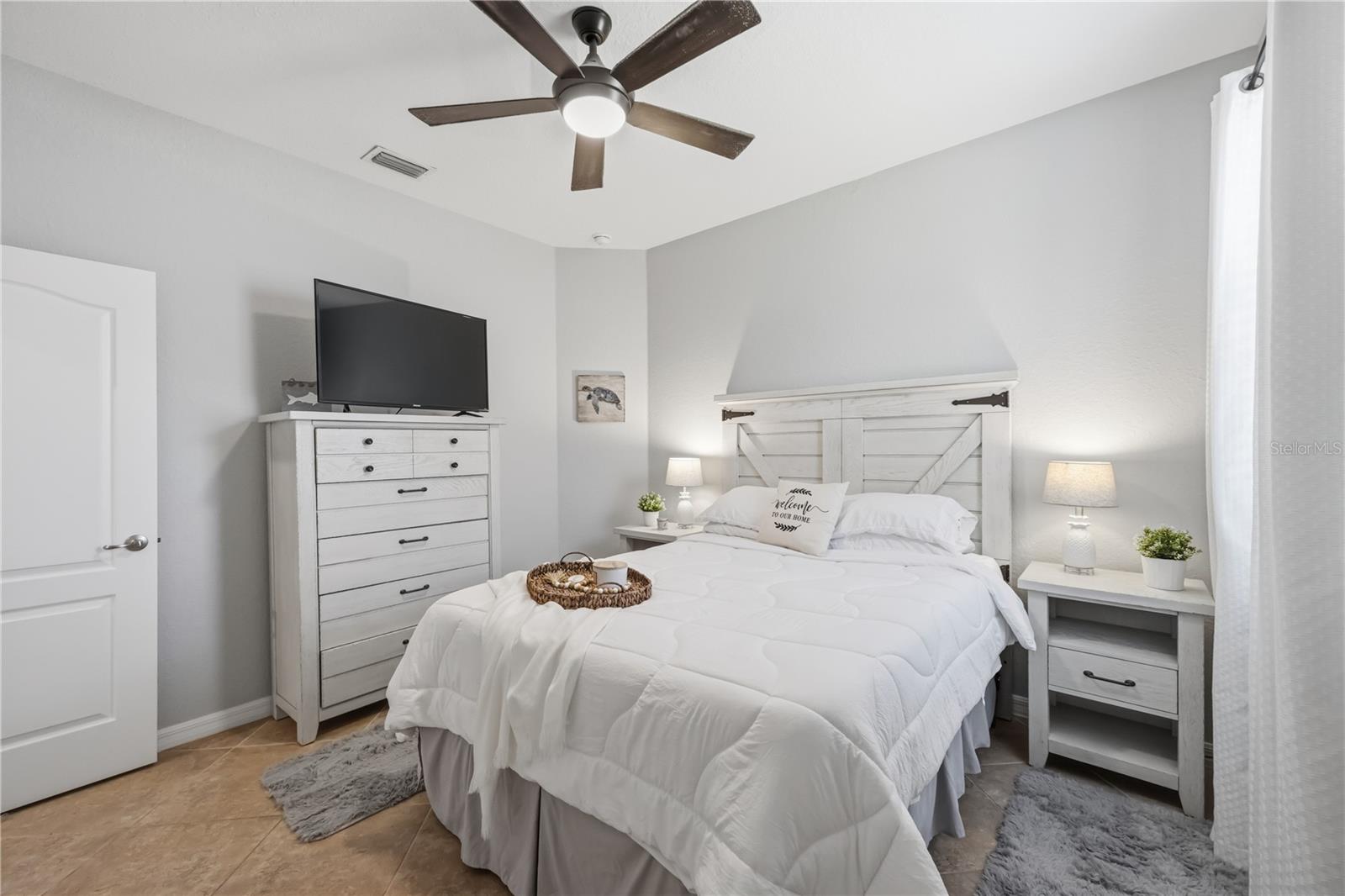 13834 VANCANZA DR — photo 35