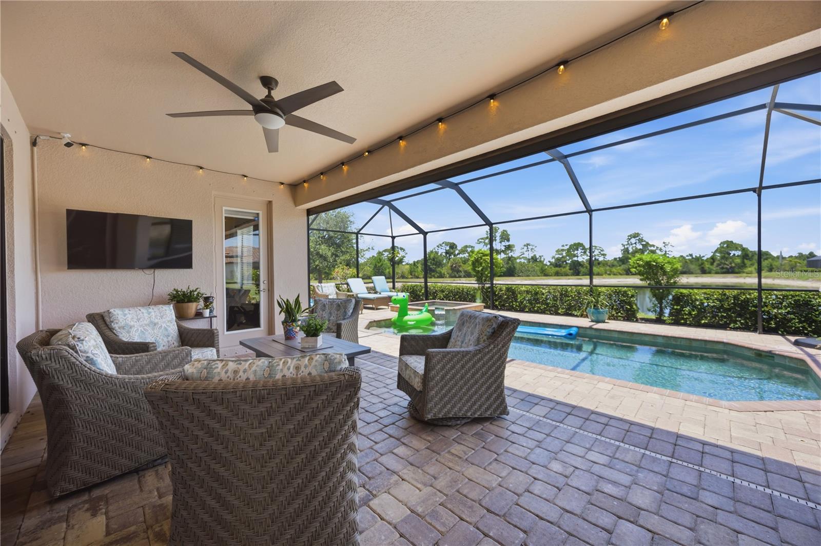 13834 VANCANZA DR — photo 44