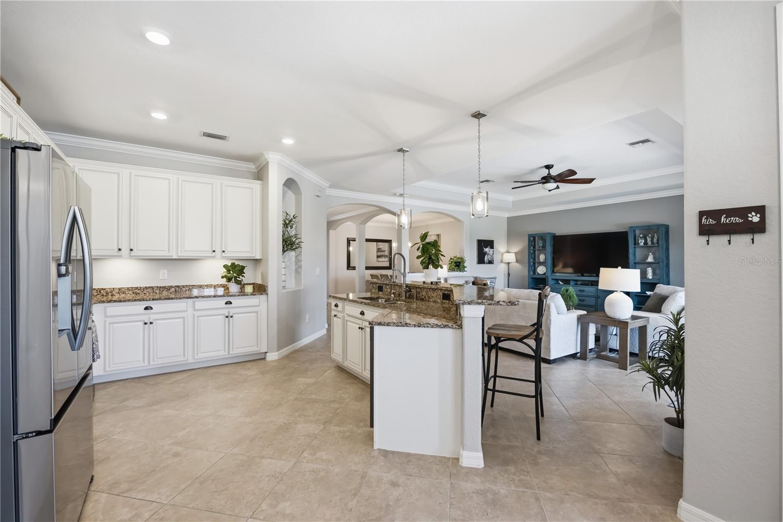 13834 VANCANZA DR — photo 7