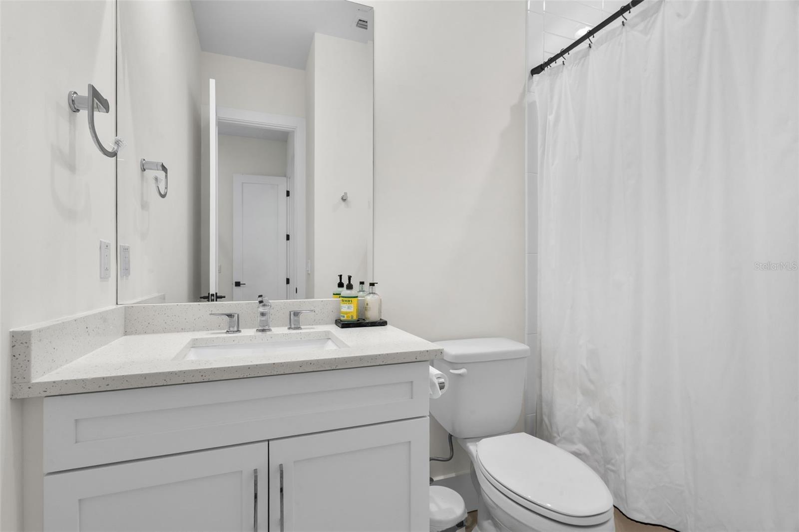 5021 W HOMER AVE — photo 29