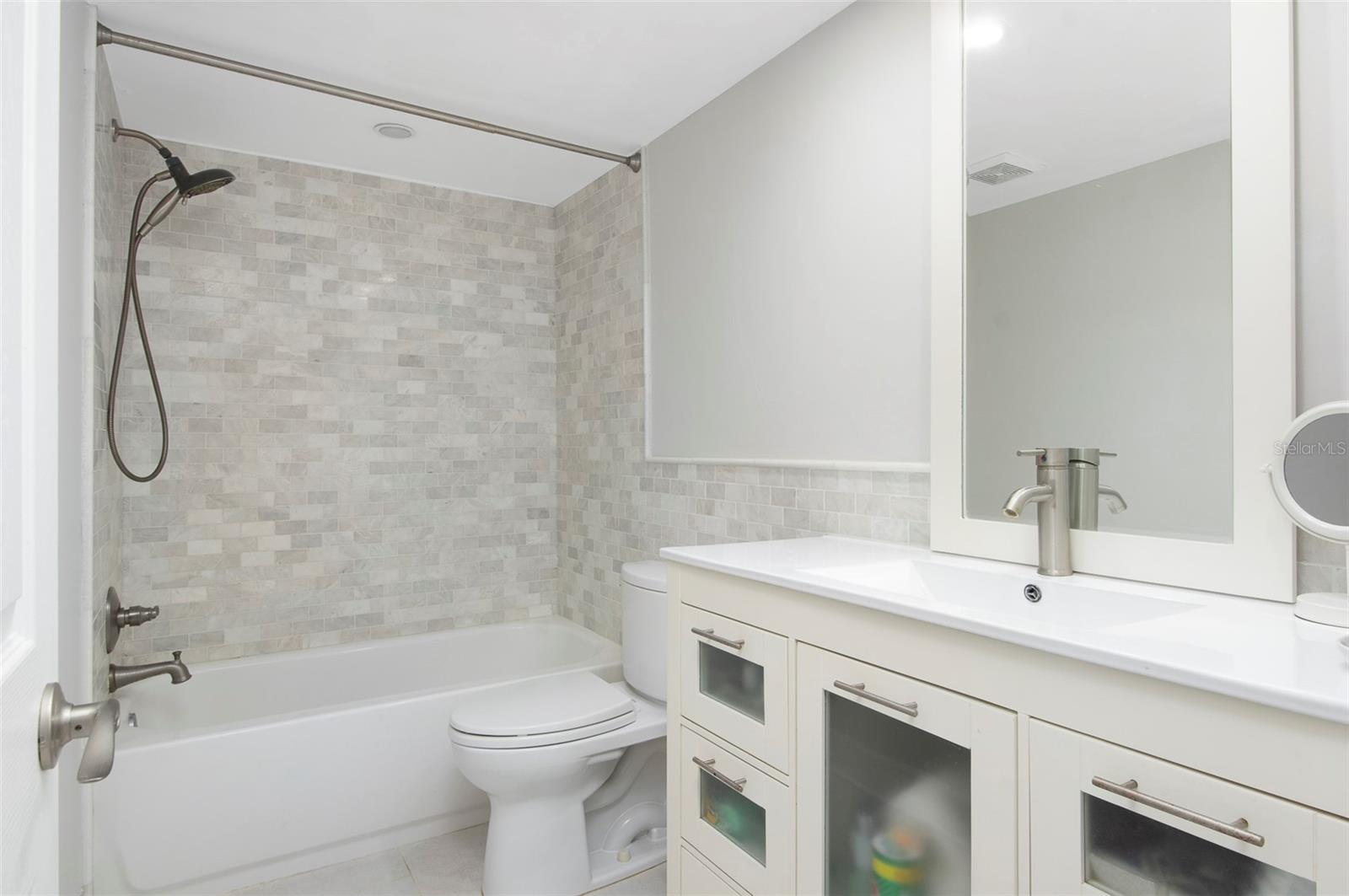 1200 N SHORE DR NE #208 — photo 8