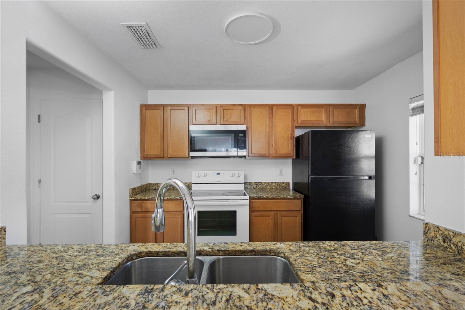 10931 KEYS GATE DR — photo 18