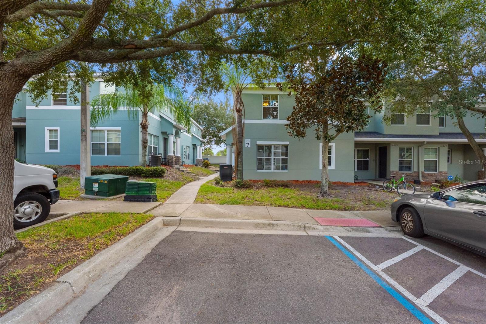 10931 KEYS GATE DR — photo 5