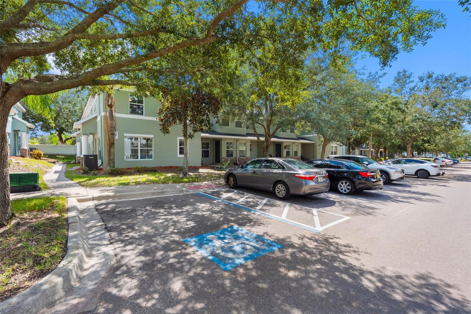 10931 KEYS GATE DR — photo 2