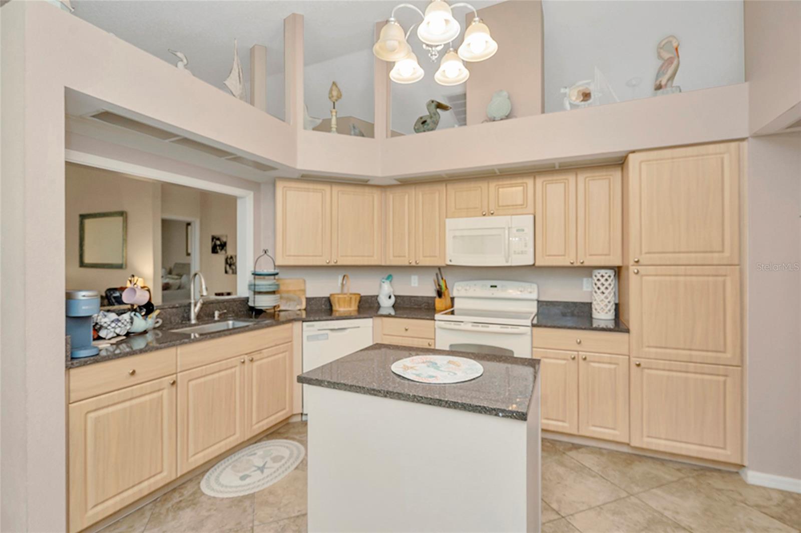 3248 NOEMI DR — photo 14