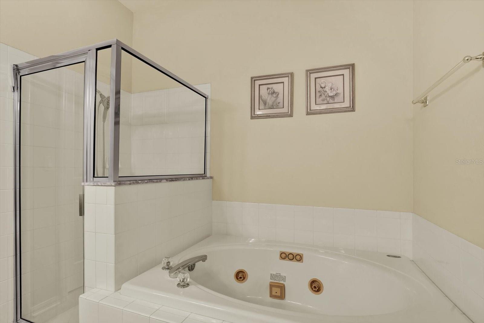 19144 WEYMOUTH DR — photo 20