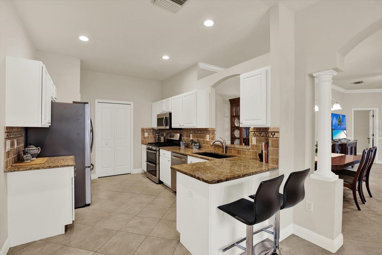 19144 WEYMOUTH DR — photo 13