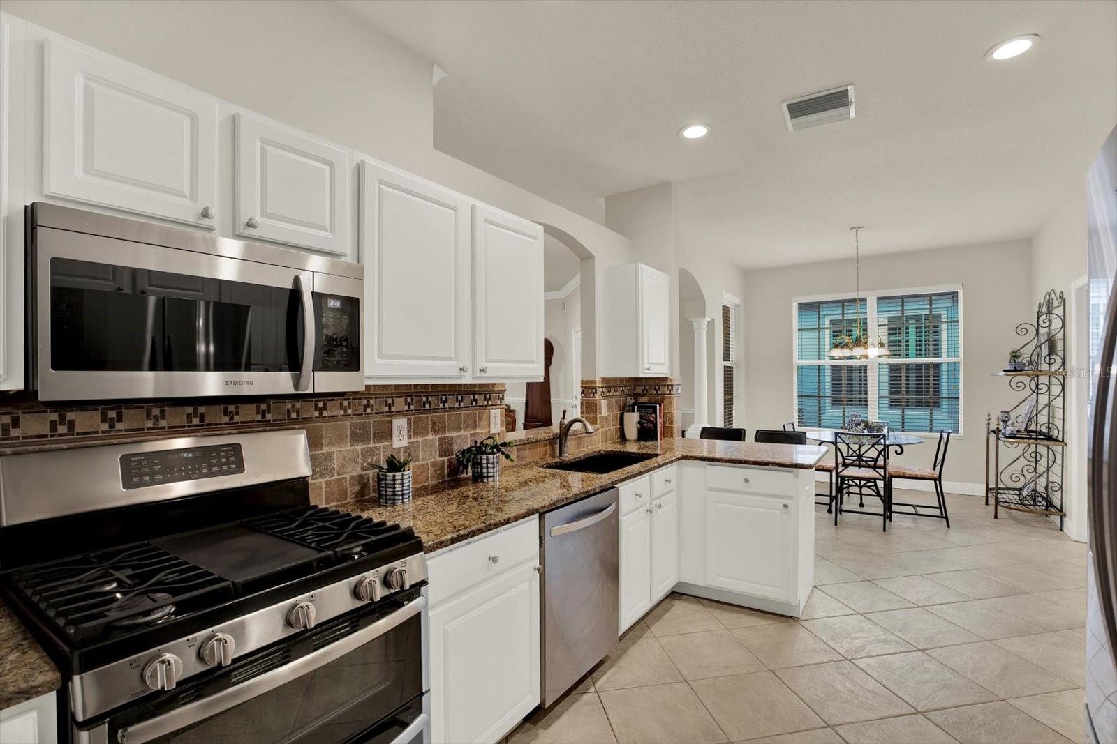 19144 WEYMOUTH DR — photo 14