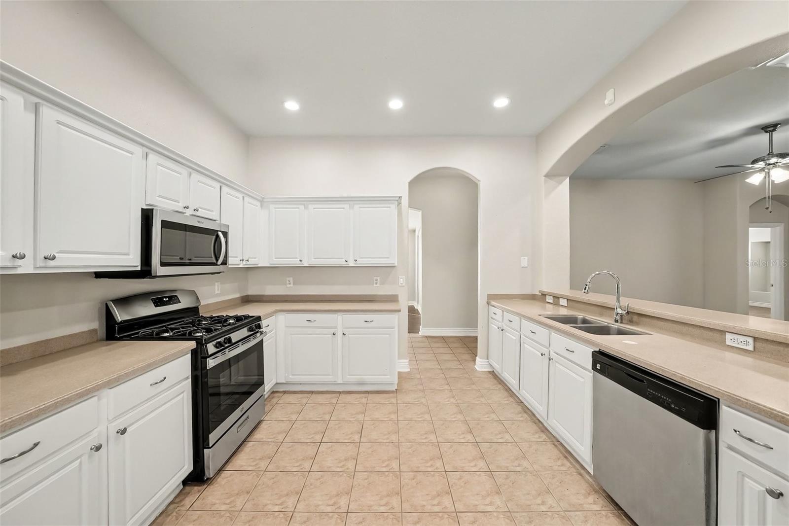 16312 BRIDGECROSSING DR — photo 8