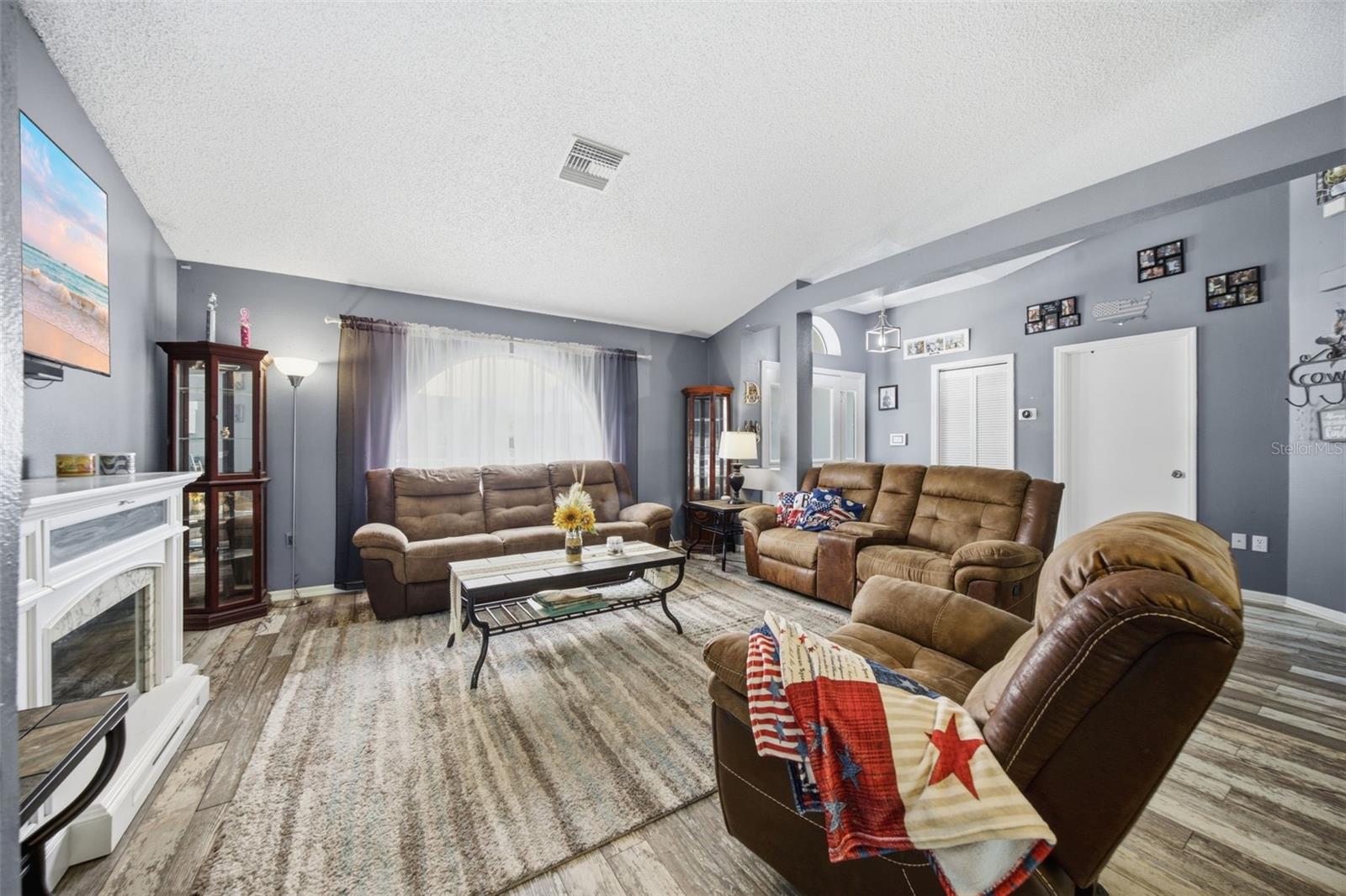 13801 WHITBY RD — photo 6