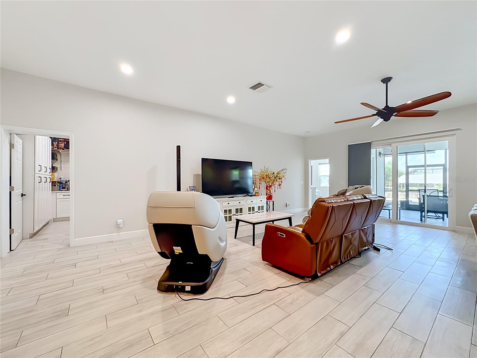 6835 GEORGIA AVE — photo 22