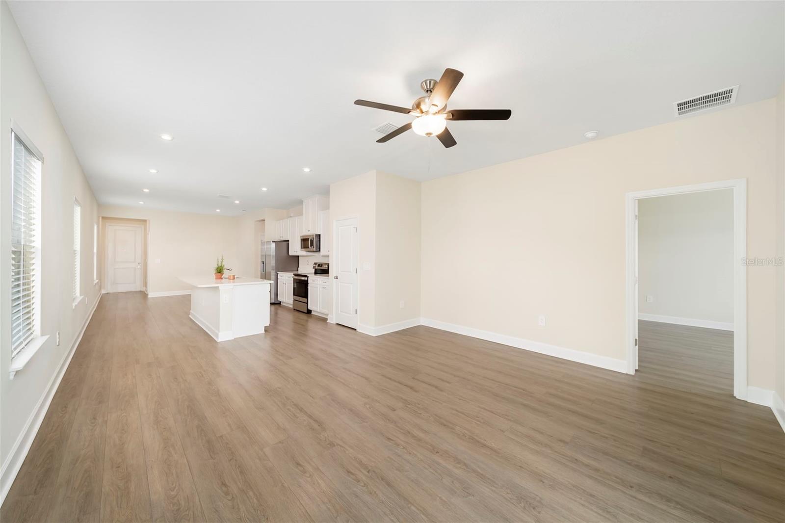 14008 CRIMSON AVE — photo 13