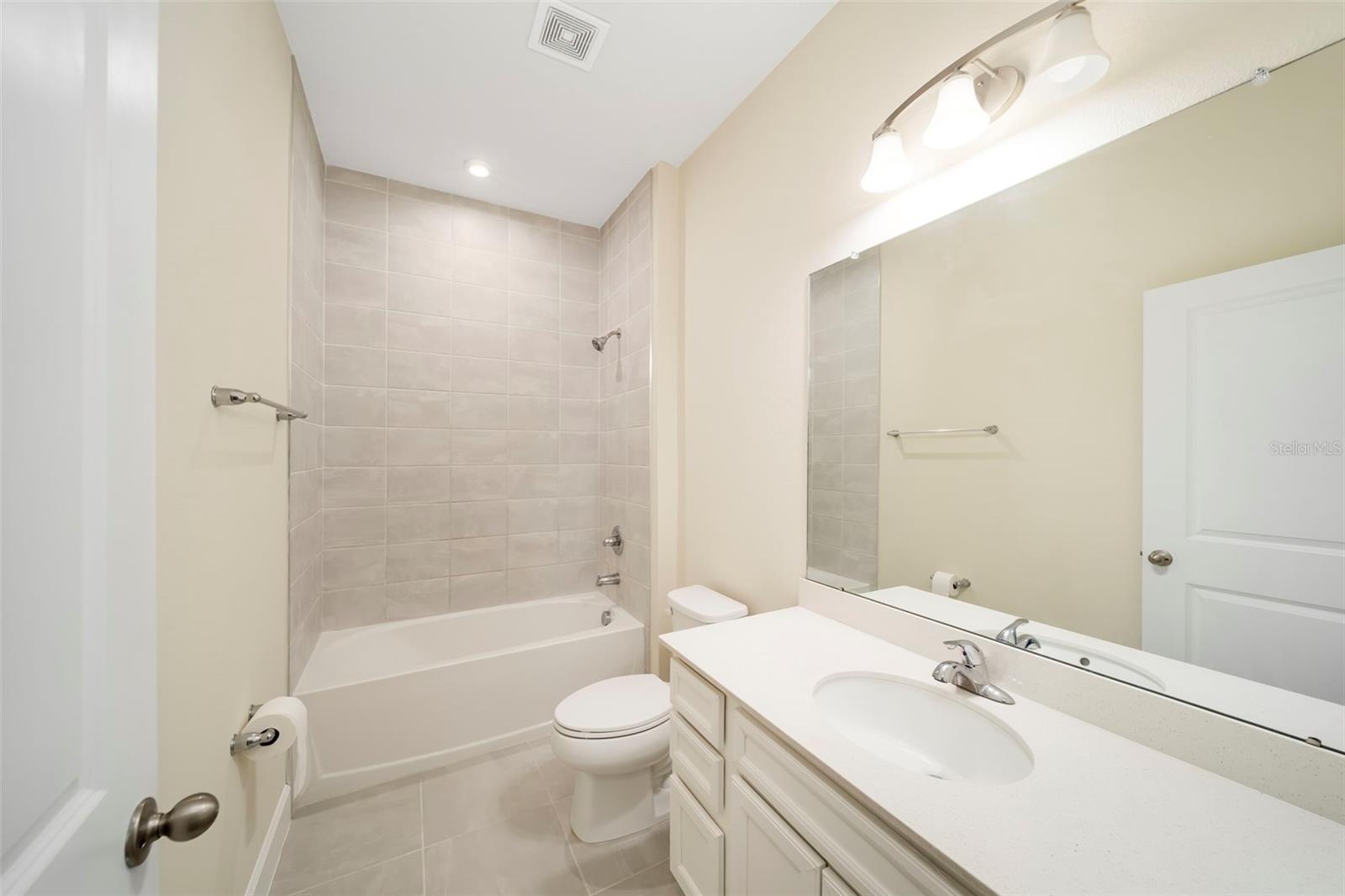 14008 CRIMSON AVE — photo 22