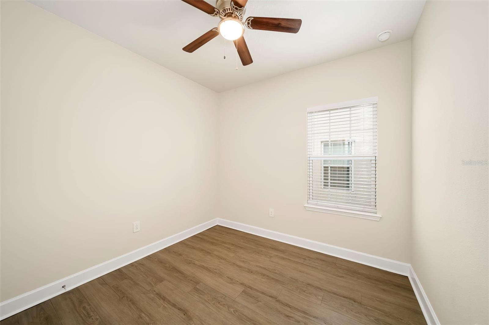 14008 CRIMSON AVE — photo 20