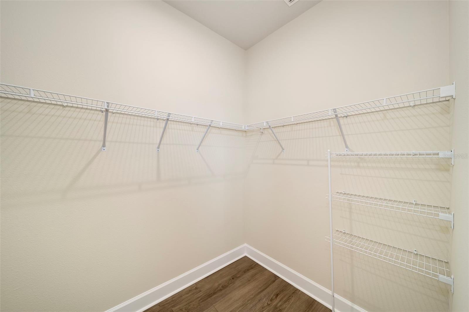 14008 CRIMSON AVE — photo 17