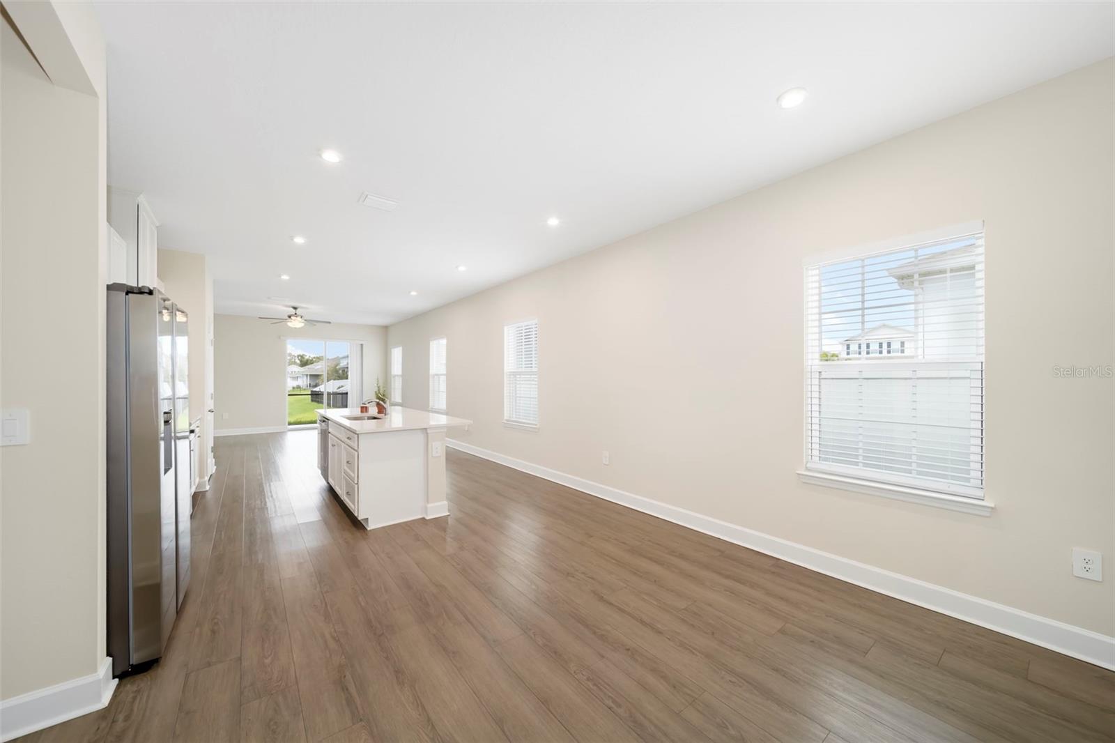 14008 CRIMSON AVE — photo 10