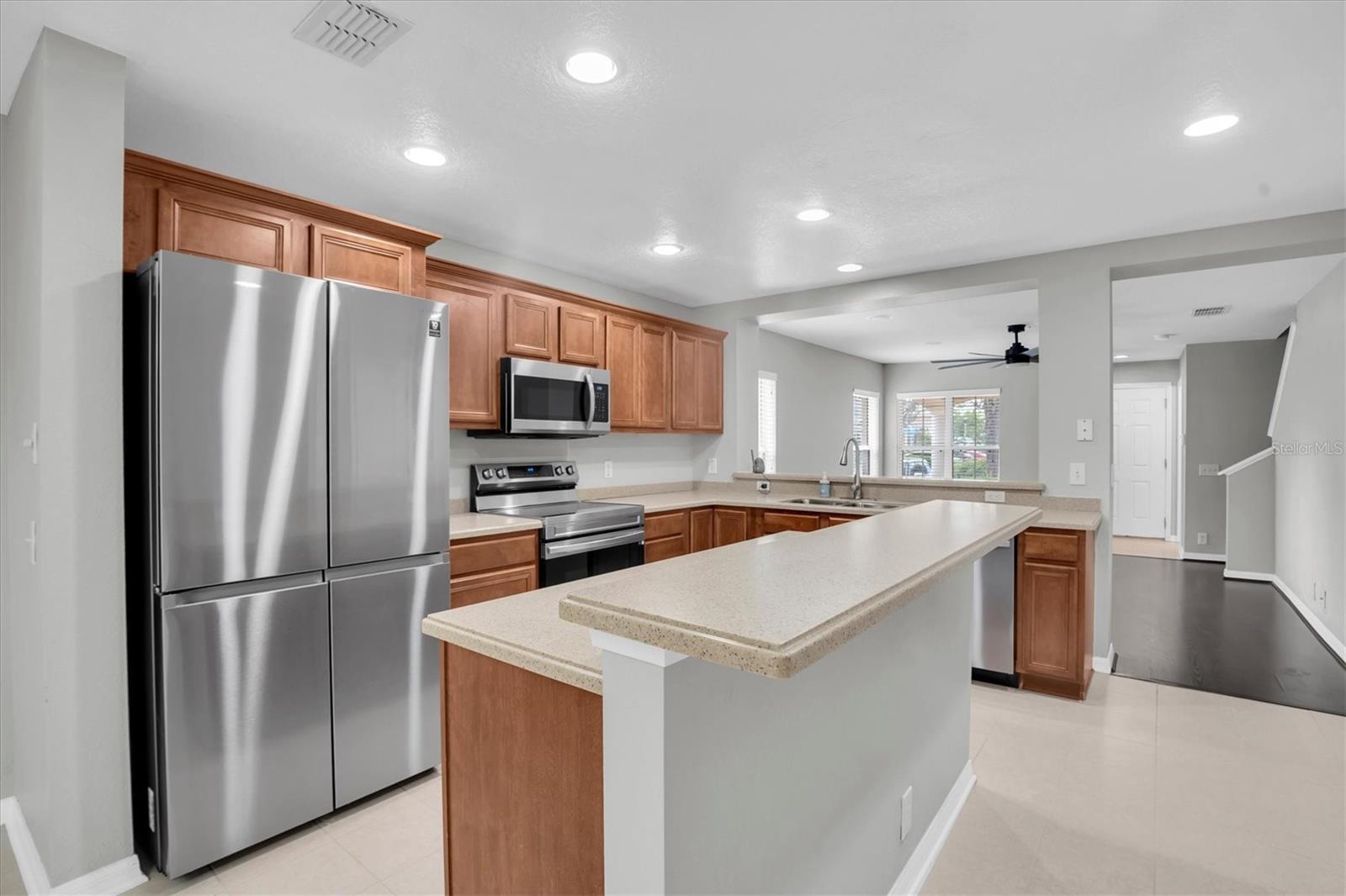 2570 SEA WIND WAY — photo 12