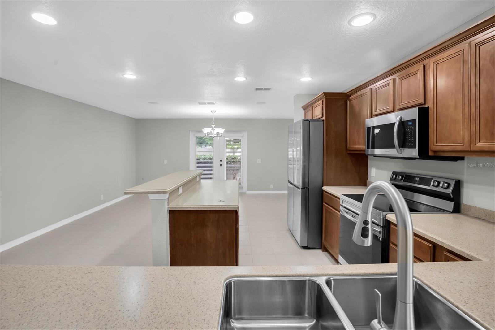 2570 SEA WIND WAY — photo 8